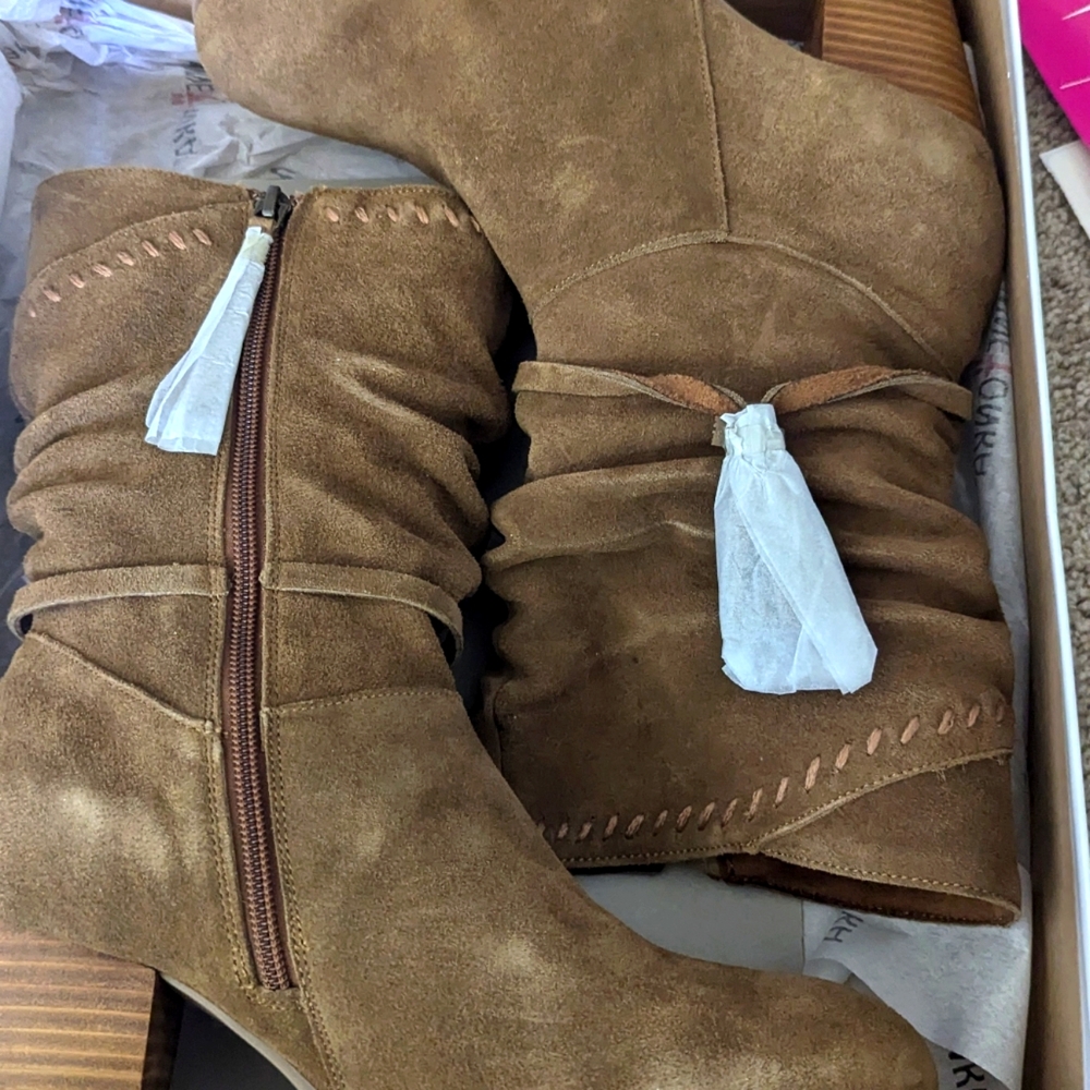 Minnetonka High Heel Suede Brown Mid Calf Boots, Size 9.5